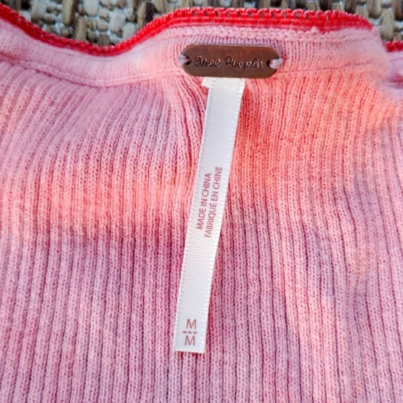 Cute top from Free... - Picture 2 of 3